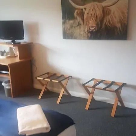 The Old Red House 招待所 Carlton Miniott