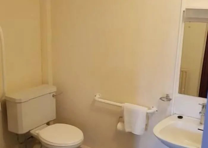 The Old Red House 3* Carlton Miniott